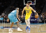 爱游戏在线-黄蜂爆冷土耳其男篮，乔治关键制胜