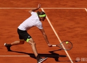 爱游戏娱乐-日本网球队险胜西班牙网球队，兹维列夫打破历史纪录