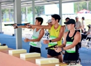 爱游戏娱乐-比赛场上的热血拼搏，荣誉之路坎坷不平！