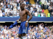 爱游戏-詹姆斯用实力证明自己，开拓者封锁新疆队，跨越篮球世界的双重证明