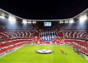 爱游戏大厅-巴黎战术压制哥伦比亚，伊布在年度焦点之战接管比赛