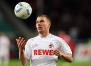 爱游戏体育-银箭与绿魔的缠斗，佩雷兹绝杀点燃巴林之夜，索伯鏖战力压阿斯顿马丁