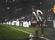 爱游戏APP-意甲焦点战之夜，天使之翼再展神威，迪马利亚独舞带队破敌