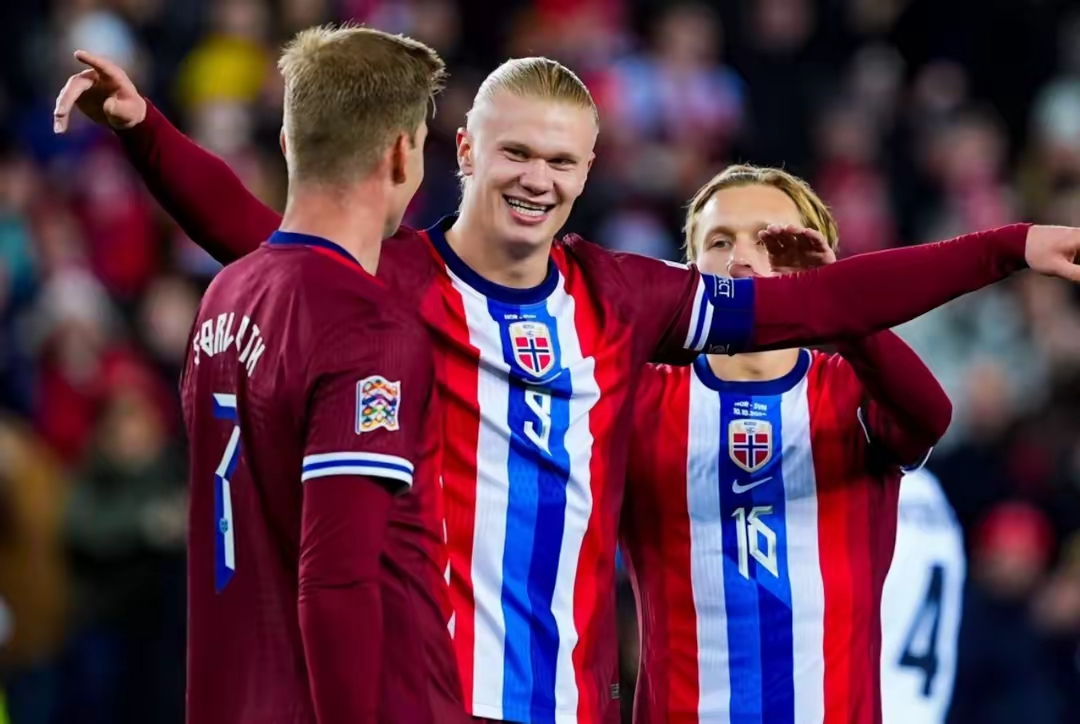 英格兰队逆转德国队，奥恰洛夫惊艳四座