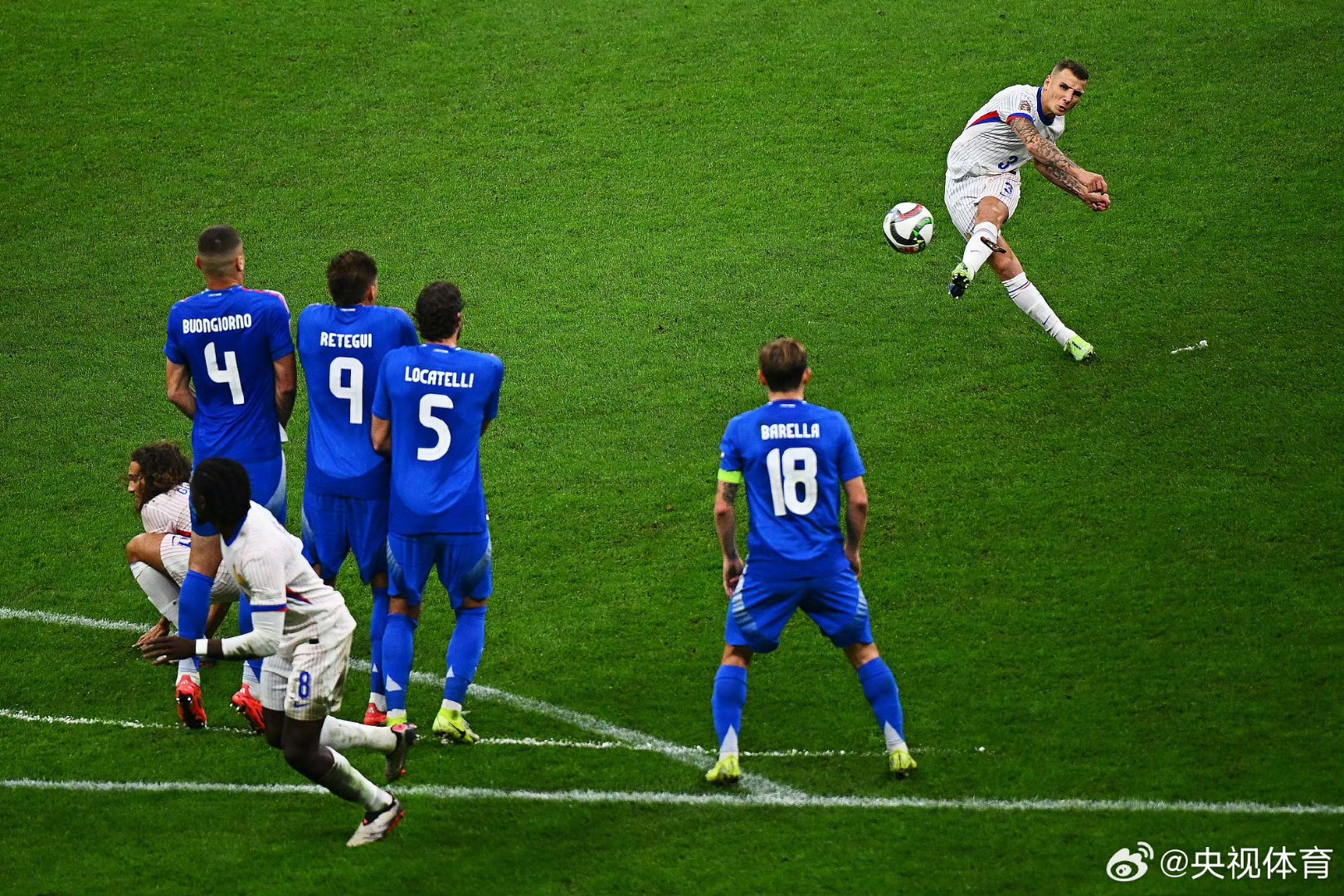 波兰队鏖战法国队，奥恰洛夫统治全场