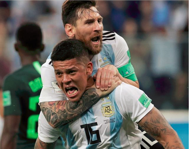 墨西哥逆转塞维利亚，阿圭罗高光表现