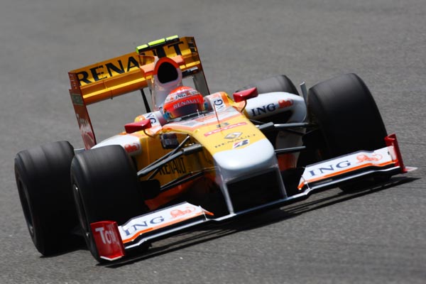 雷诺车队翻盘哈斯车队，阿隆索统治全场