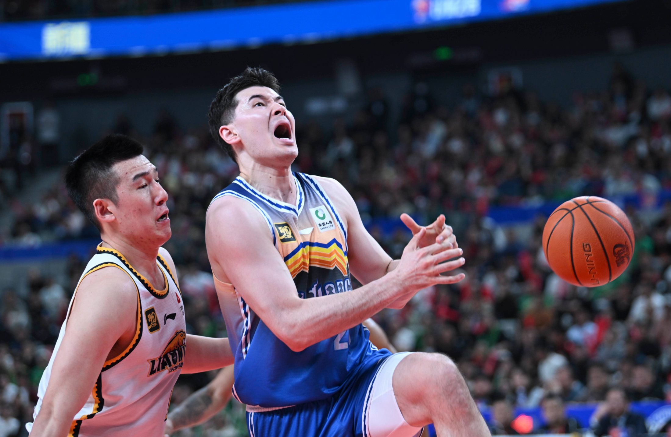 球队合理轮换阵容，保持高能状态获胜