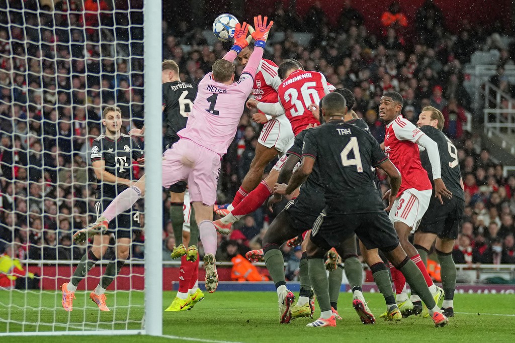 狼队客场击败阿森纳，俘获三分