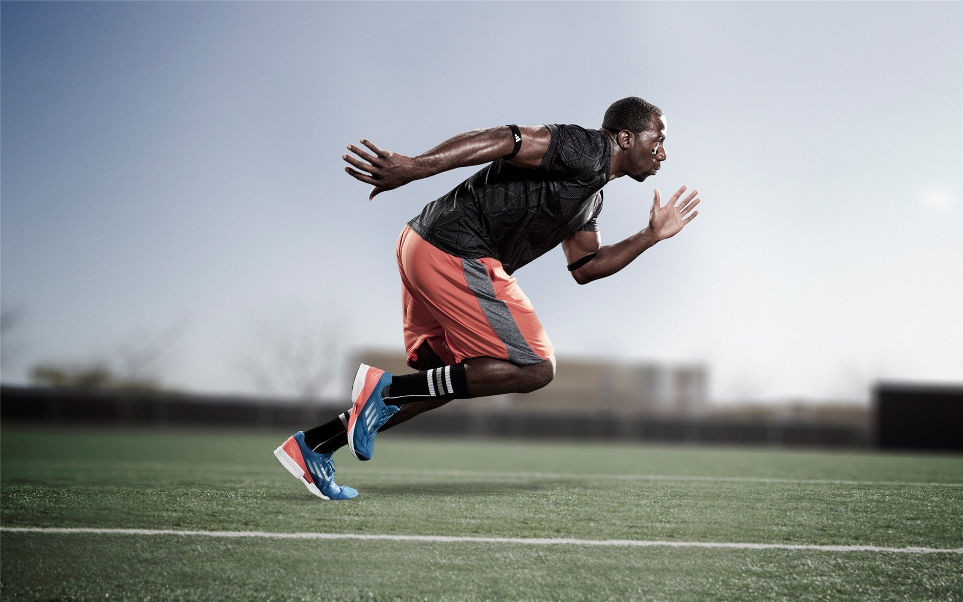 篮网绝境翻盘雄鹿，麦科勒姆三分雨刷新历史纪录