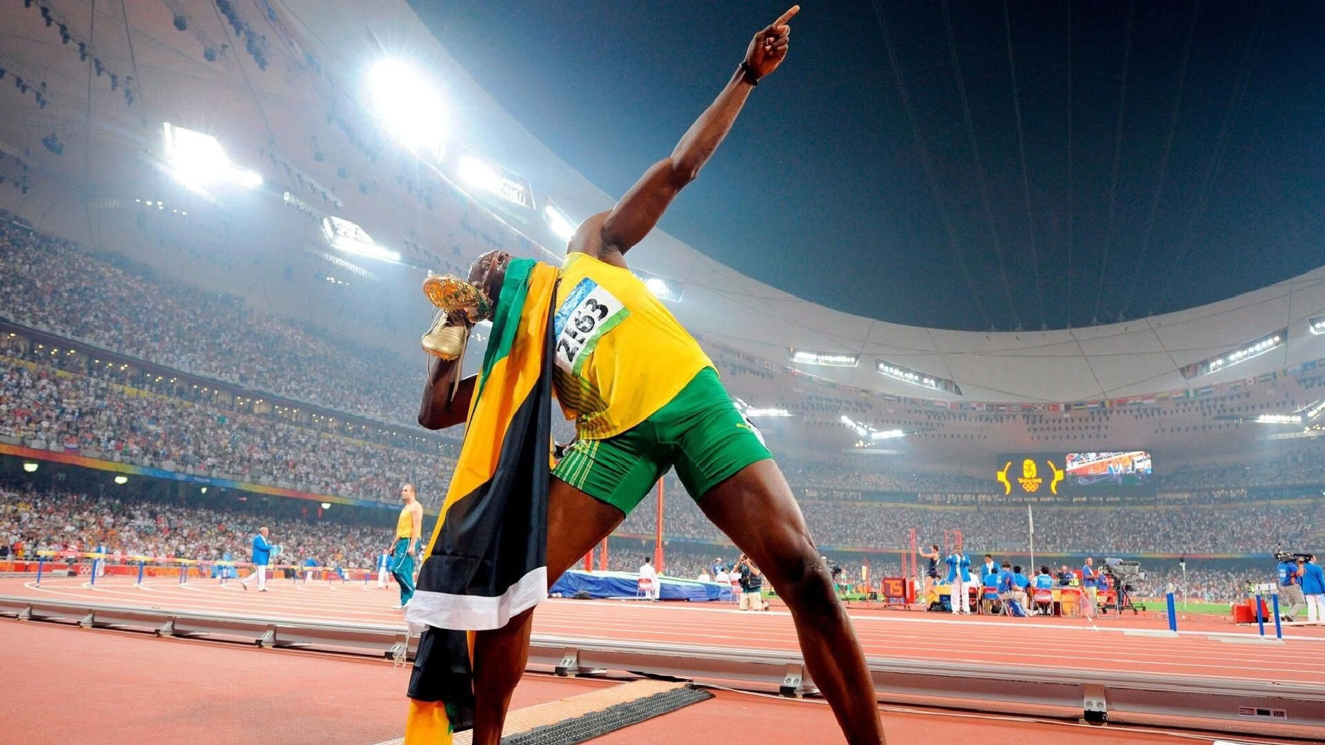 孤胆英雄的魔术时刻，詹姆斯末节爆发，决胜局带走黄蜂