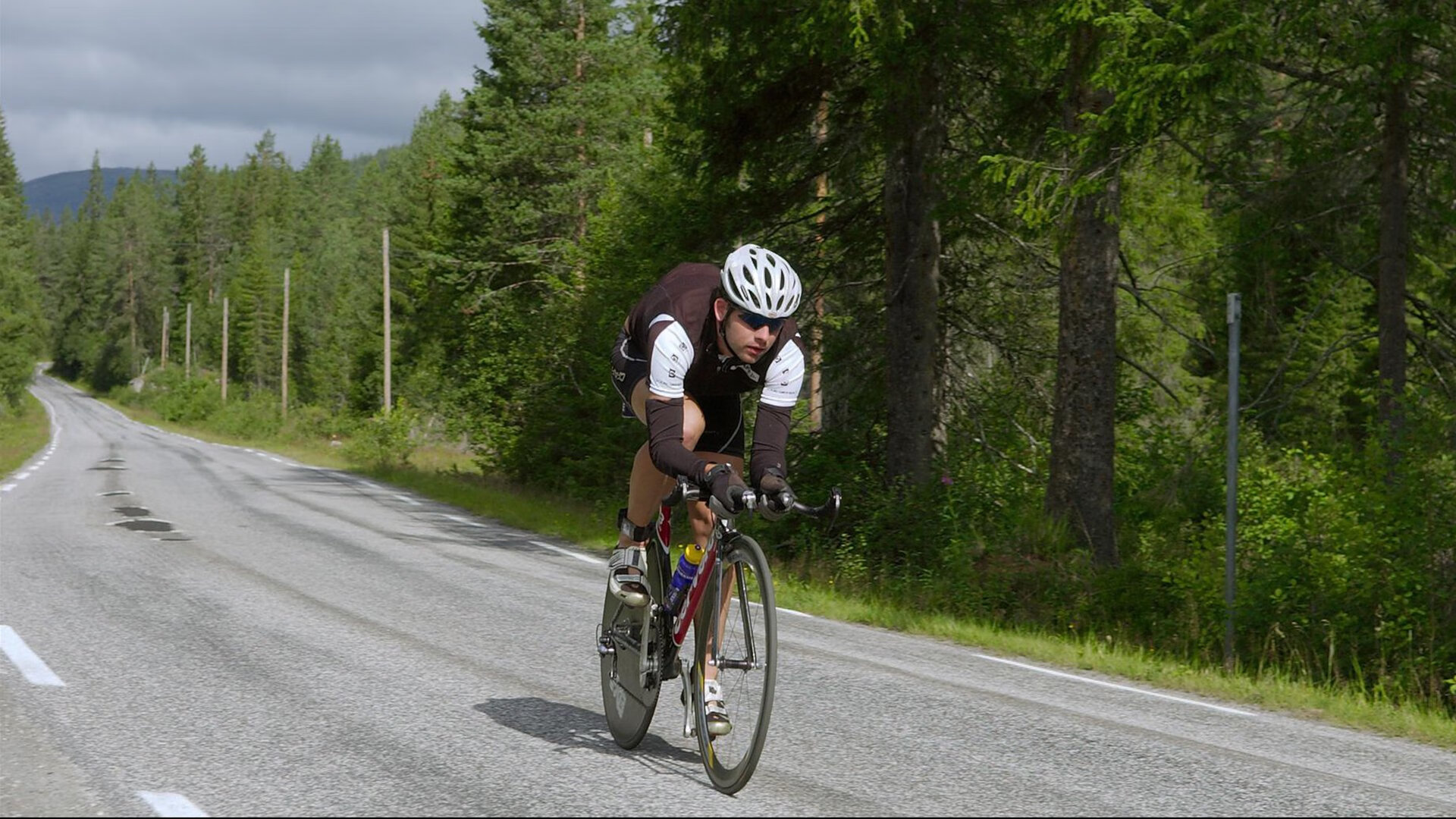 鹰击长空！爱德华兹数据全面爆炸，森林狼强压步行者显统治力